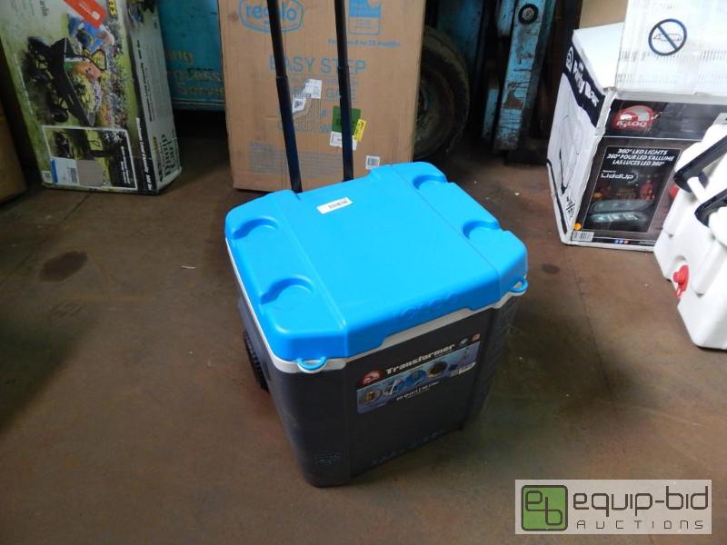 lot 3735 image: Igloo Transformer Cooler