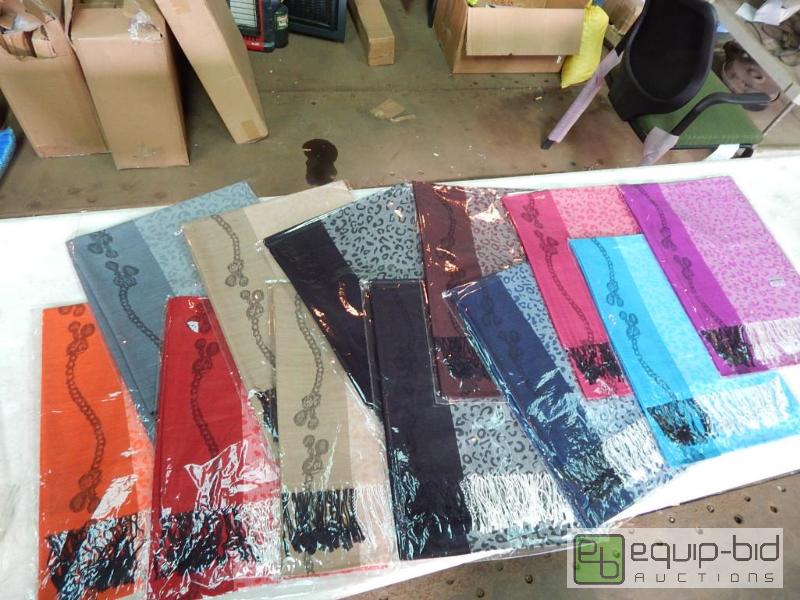 lot 3756 image: Lot of Quality Pashmina Shawls Assorted Colors