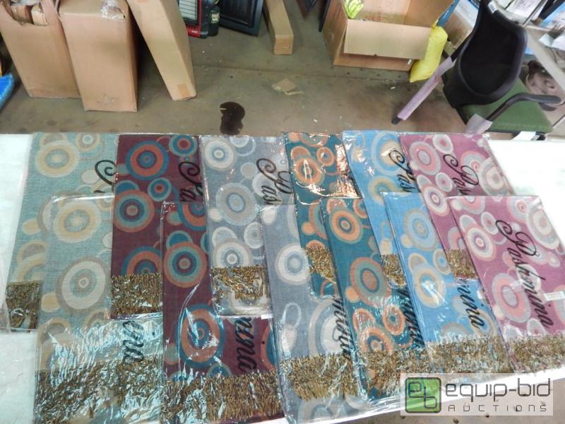lot 3773 image: Lot of Quality Pashmina Shawls Assorted Colors