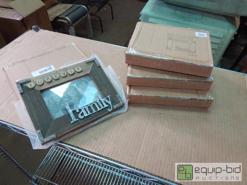 lot 3780 image: 4 Picture Frames