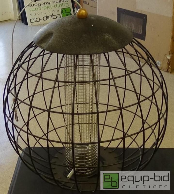 lot 2651 image: Gardman BA01275 Squirrel Proof Cage Sunflower and Peanut Feeder