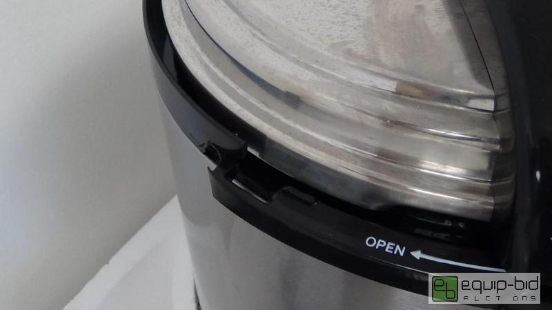 lot 2729 image: Elite EPC-1013 Platinum Electric Pressure Cooker, 10 quart, Stainless