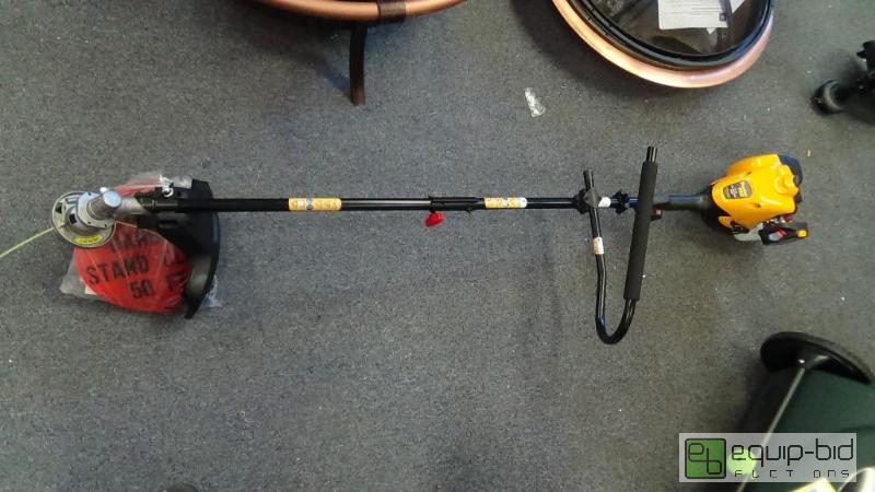 lot 2731 image: Poulan Pro PP325 17-Inch 25cc 2-Cycle Gas Powered Straight Shaft String Trimmer
