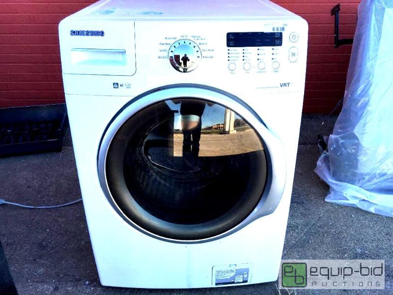 lot 145 image: Samsung 27 Front Load Washer with 3.7 cu. ft. Capacity