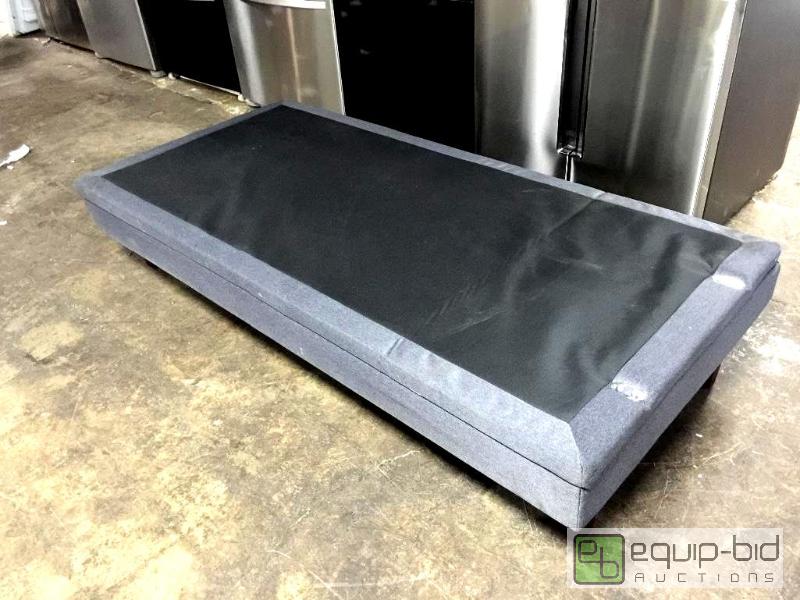 lot 34 image: Beautyrest Renew Twin-XL Adjustable Powerbase