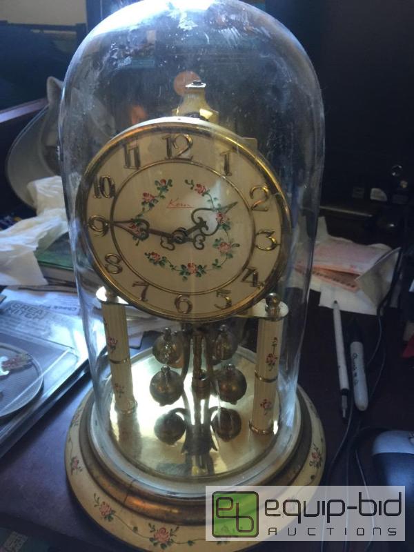 lot 29 image: Old anniversary clock...