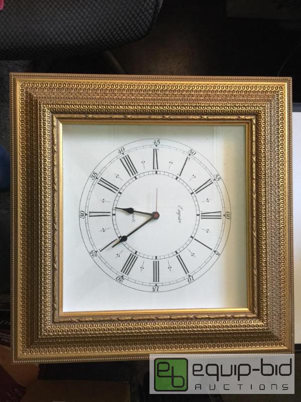 lot 33 image: Very nice wall clock 18&quot x 18&quot beau...