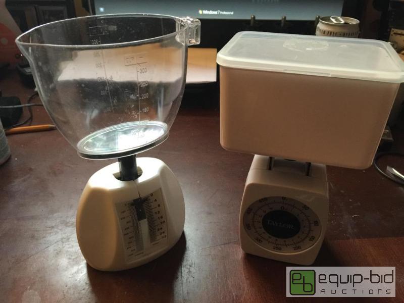 lot 46 image: Two small food scales very nice store inside ...