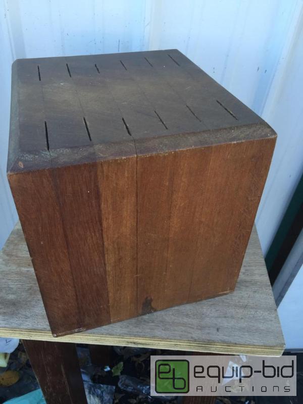 lot 78 image: Large oak block knife holder very neat heavy ...