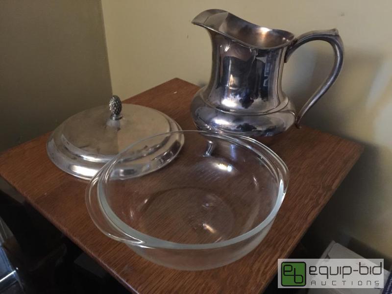 lot 84 image: Miscellaneous silverplate lid picture and Pyr...