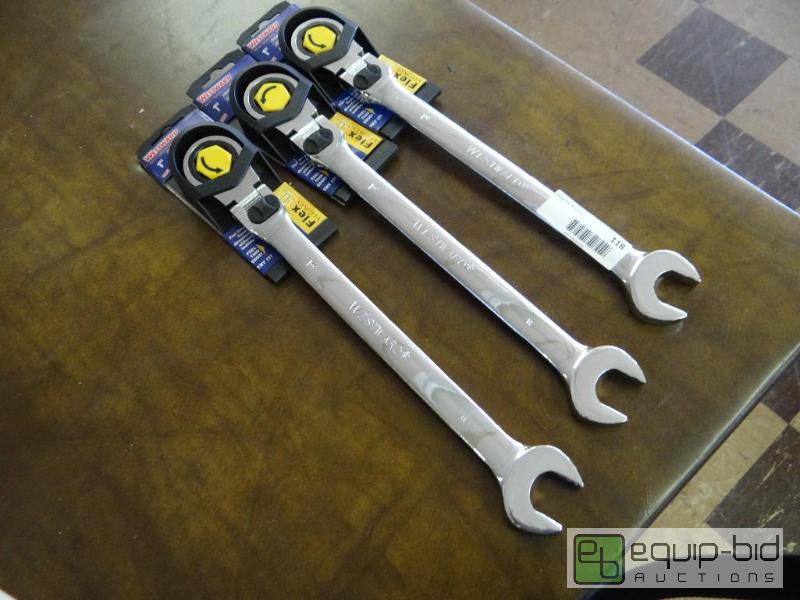 lot 118 image: Lot of 3 new Westward ratcheting combination ...