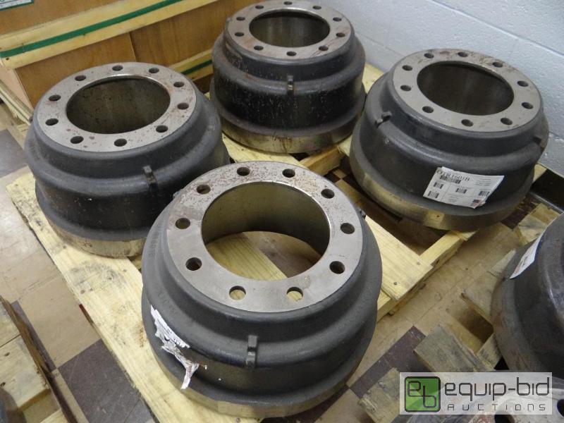 lot 184 image: Lot of 4 unused brake drums.  16.5 x 7 10-hol...