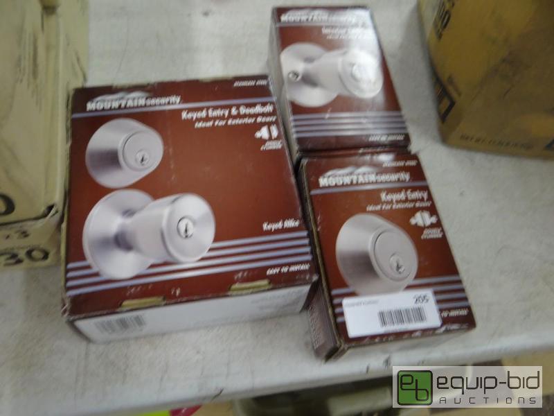 lot 205 image: Lot of 3 keyed locks in boxes....
