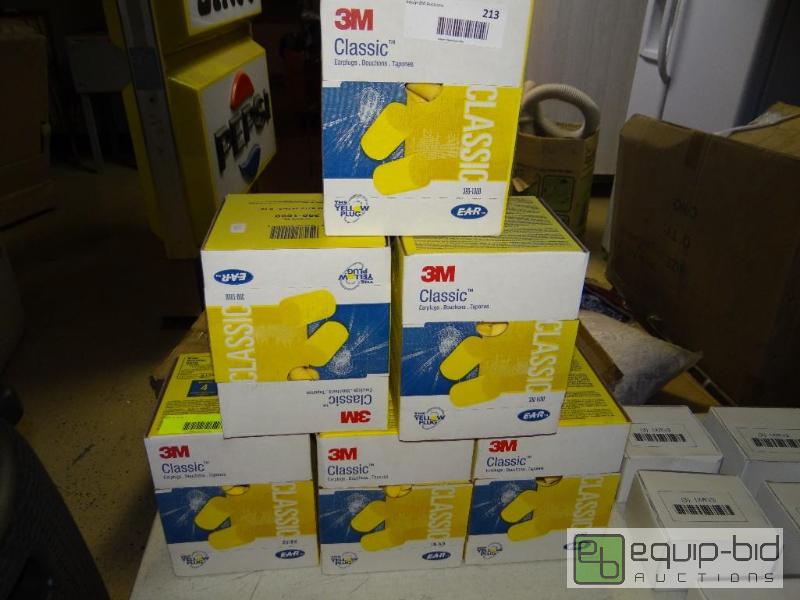 lot 213 image: 6 boxes of new 3M classic ear plugs. 200 pair...