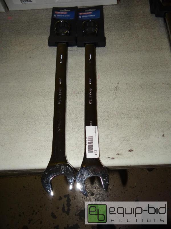 lot 231 image: Lot of 2 new Westward 32mm combination wrench...