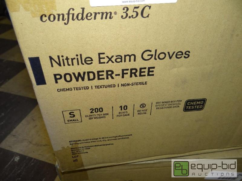 lot 249 image: Case of 10 boxes of confiderm 3.8 Nitrile exa...