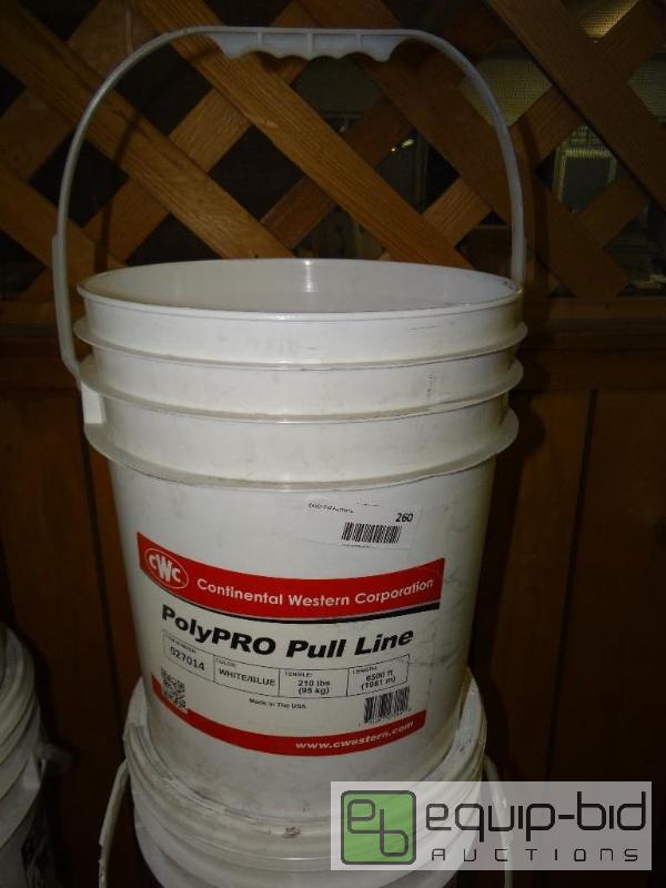 lot 260 image: Poly Pro pull line. whiteblue twine.  5 gall...