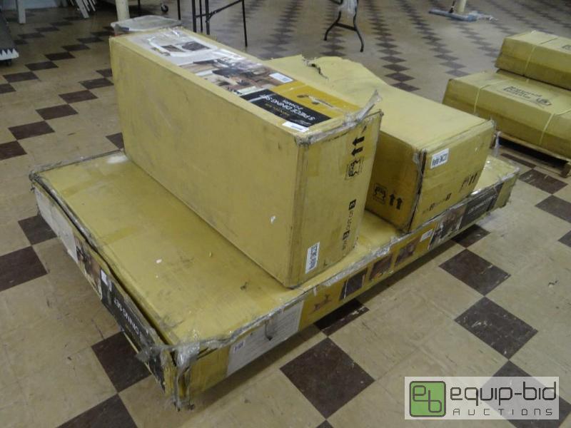 lot 358 image: Montclair 5 piece dining set. Table and 4 cha...