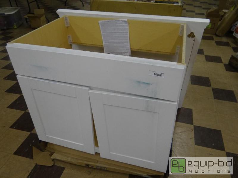 lot 360 image: White kitchen cabinet.&nbsp  Cabinet needs f...