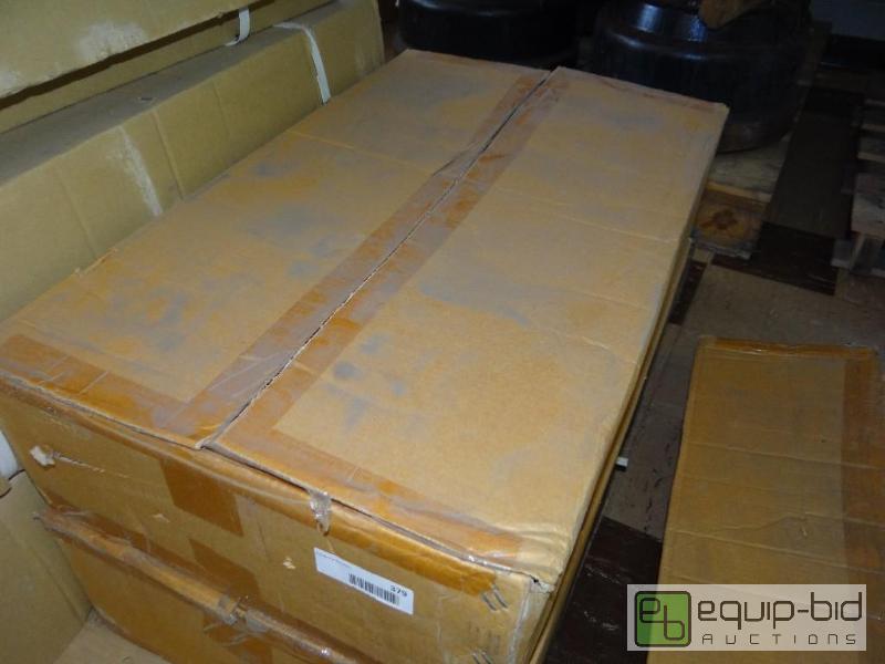 lot 380 image: Case of 1000 new soft jam door stops....