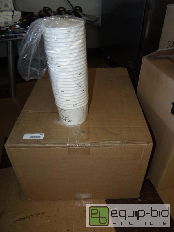 lot 391 image: Case of 500 new 16oz food containers....