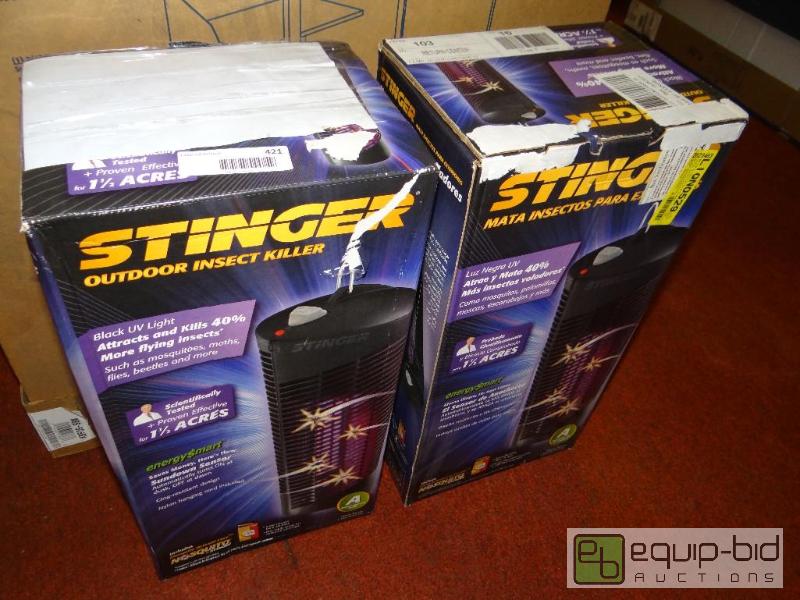 lot 421 image: 2 stinger outdoor insect killers.  Untested....