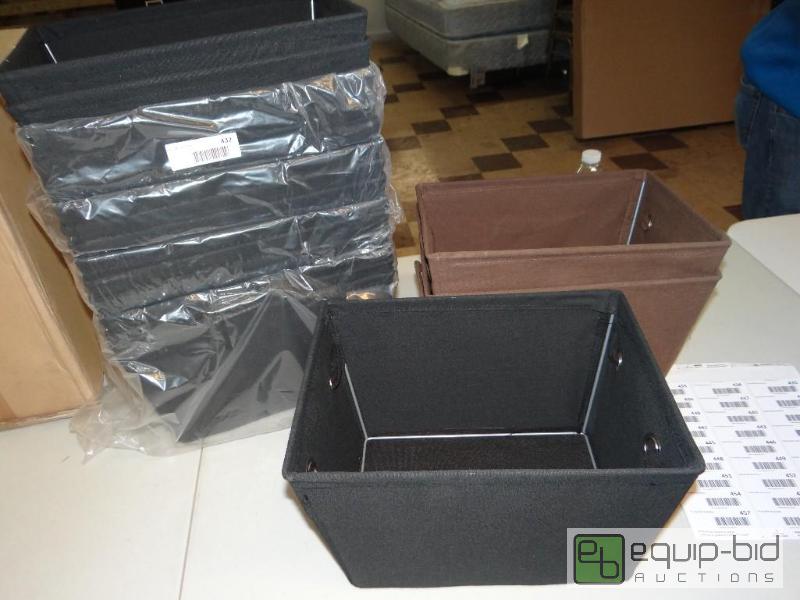 lot 432 image: Lot of 17 new cloth baskets....