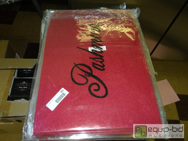 lot 442 image: Lot of 12 new table runners....