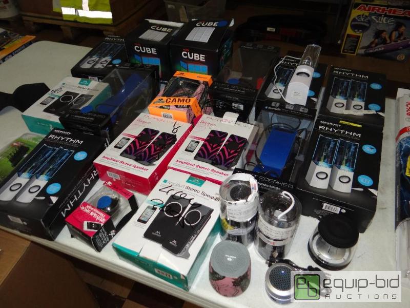 lot 455 image: LARGE lot of approx. 22 various speakers.  Un...