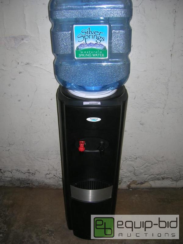 lot 648 image: Electric Hot & Cold Water Cooler