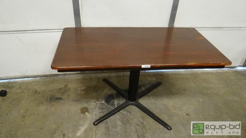 lot 257 image: 30x56 Rectangular Heavy Oak Top Table