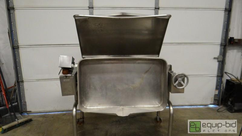 lot 268 image: Groen Natural Gas Tilt Skillet