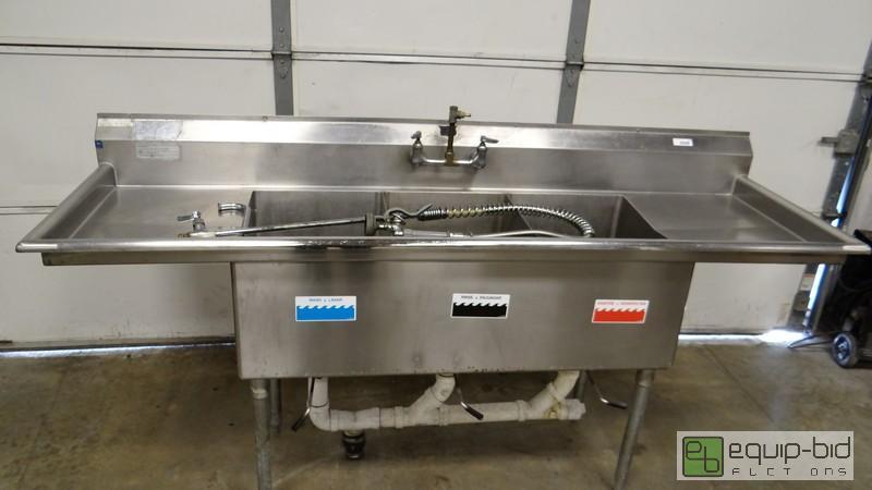 lot 347 image: Three Baty Wash Station With Sprayer