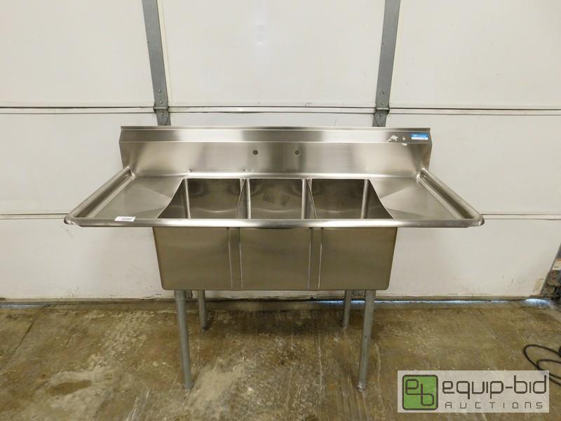 lot 430 image: New Scratch And Dent 3 Bay Stainless Steel Sink With Drain Boards