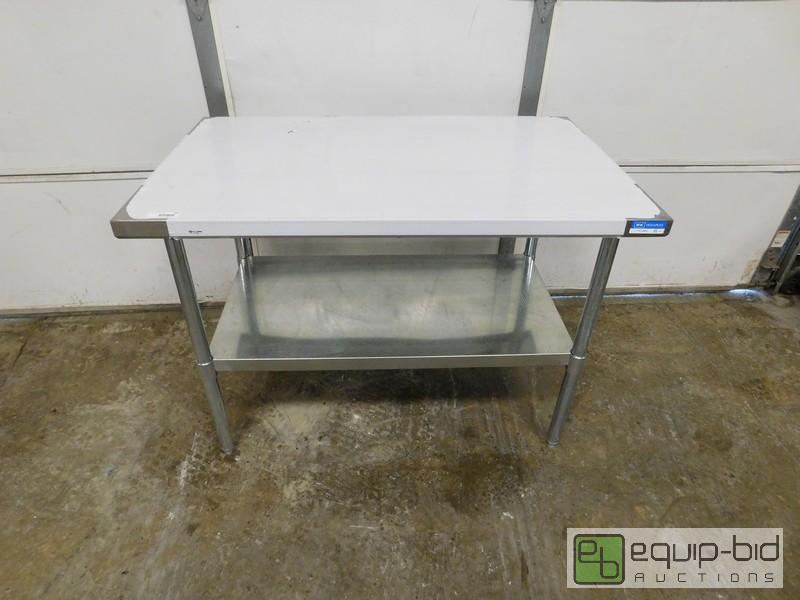 lot 436 image: New Scratch And Dent Stainless Steel Table With Undershelf