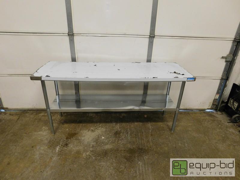 lot 441 image: New Scratch And Dent Stainless Steel Table With Undershelf