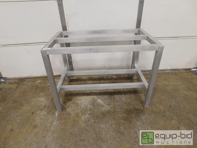 lot 443 image: Koch Aluminum 2 Tier Dunnage Rack