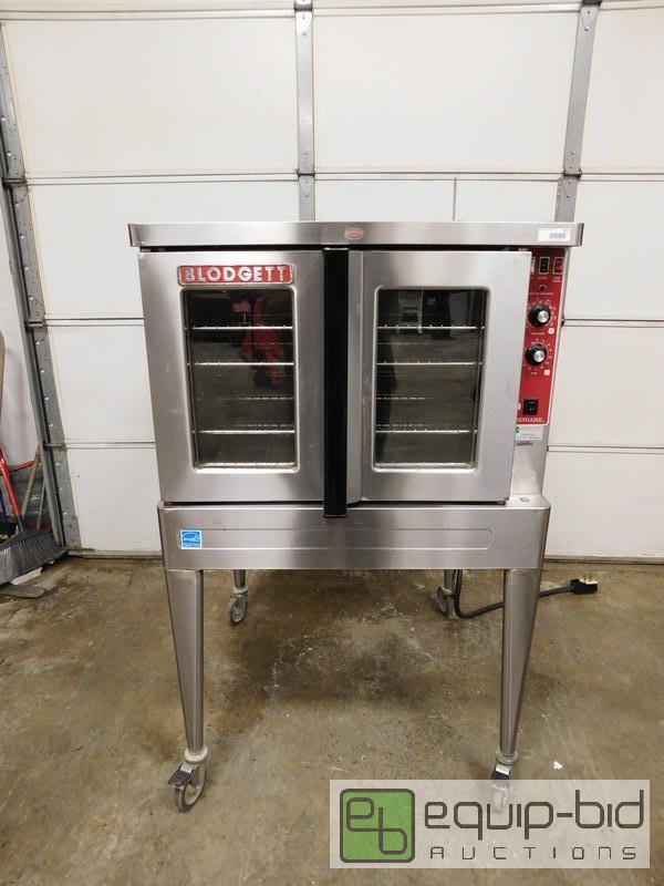 lot 455 image: Blodgett Single Convection Oven On Legs