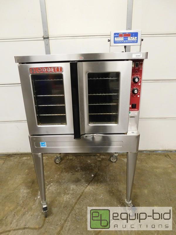 lot 461 image: Blodgett Single Convection Oven On Legs