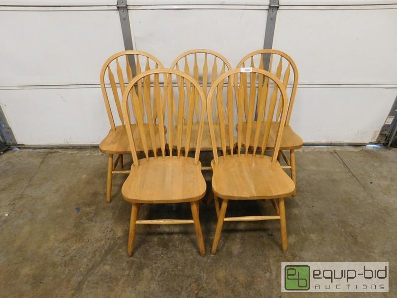 lot 479 image: Lot Of 5 Oak Dining Room Chairs