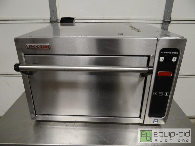 lot 504 image: Blodgett Counter Top Pizza Oven