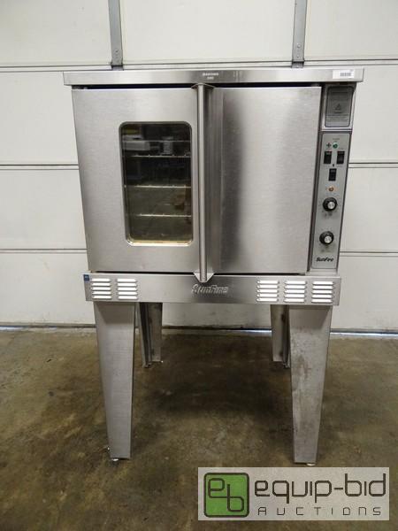 lot 507 image: SunFire Single Convection Oven On Legs