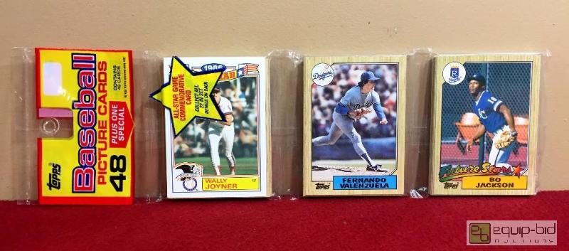 lot 1024 image: 1987 TOPPS RACK PACK WITH BO JACKSON ROOKIE CARD SHOWING - ONE OF OUR RAREST OFFERINGS OF ALL TIME