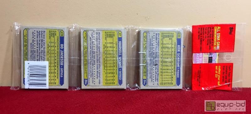 lot 1073 image: RARE 1987 TOPPS RACK PACK WITH BO JACKSON ROOKIE ON BACK - HOFer RYAN SANDBERG ON FRONT - AWESOME
