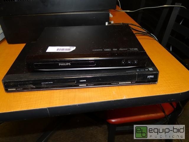 lot 572 image: (2) Philips Dvd Players