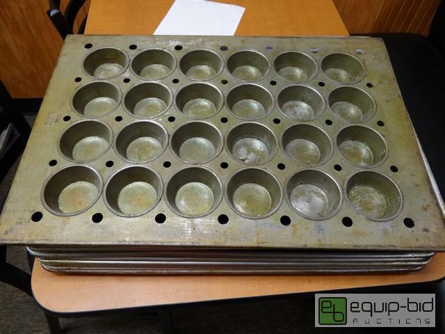lot 584 image: (11) Full Size Aluminum Sheet Pans