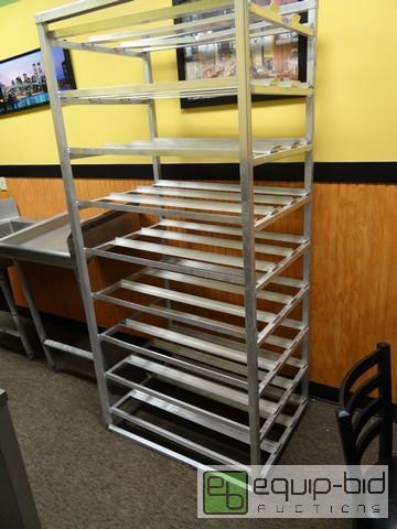 lot 585 image: Channel Full Size Aluminum Can Rack