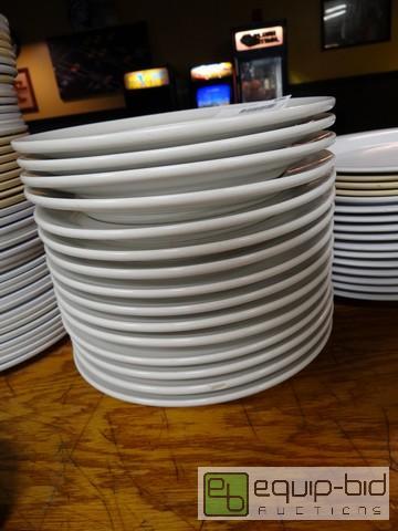 lot 596 image: (15) 9Inch Diameter PastaSalad Bowls