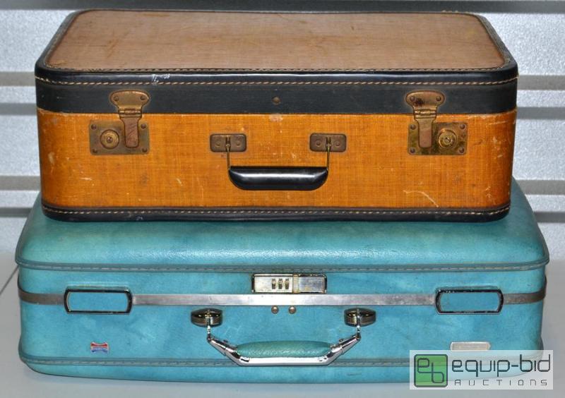 lot 2062 image: 2 Vintage Suitcases