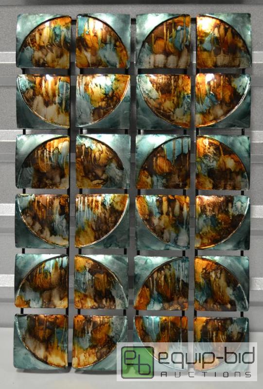 lot 2077 image: Metal Wall Hanging